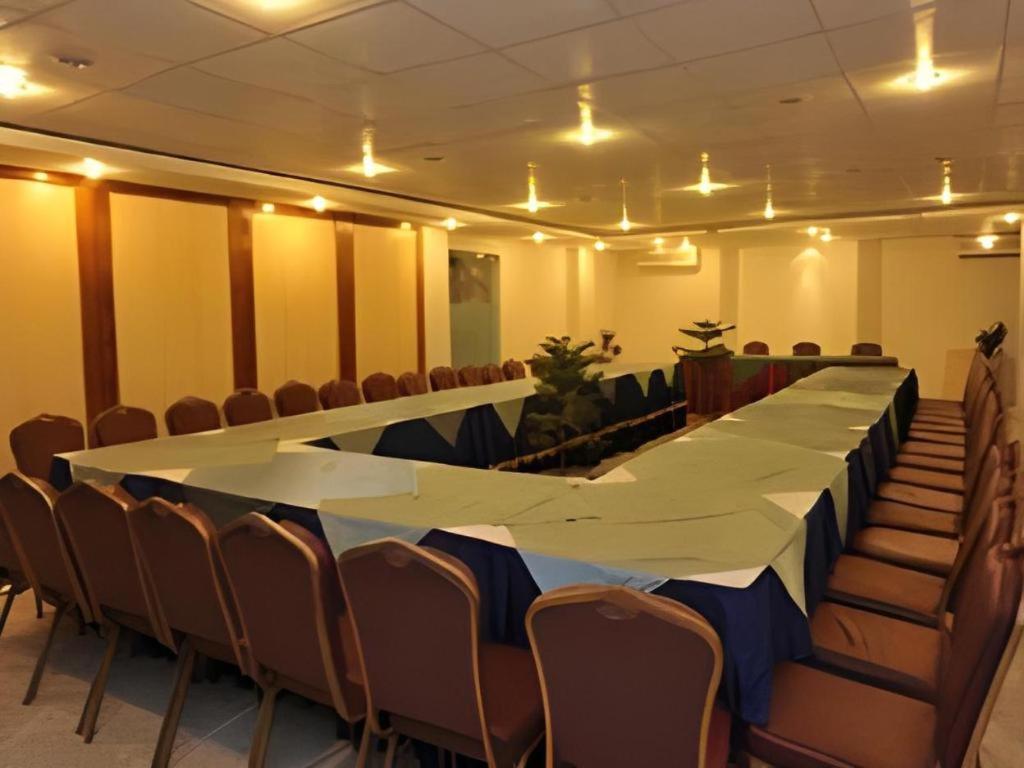 Hotel Tower Inn, Chittagong Esterno foto