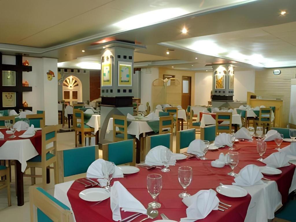 Hotel Tower Inn, Chittagong Esterno foto